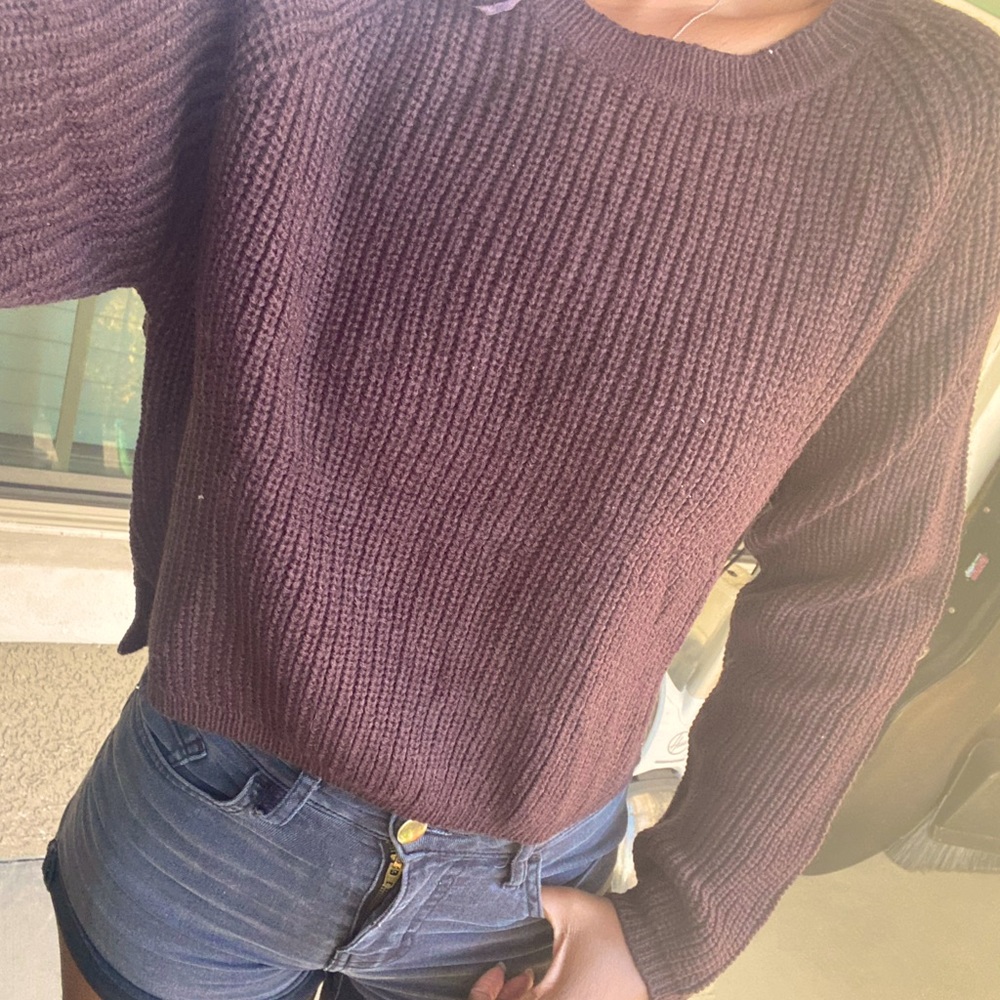 Brown Forever 21 sweater slightly cropped